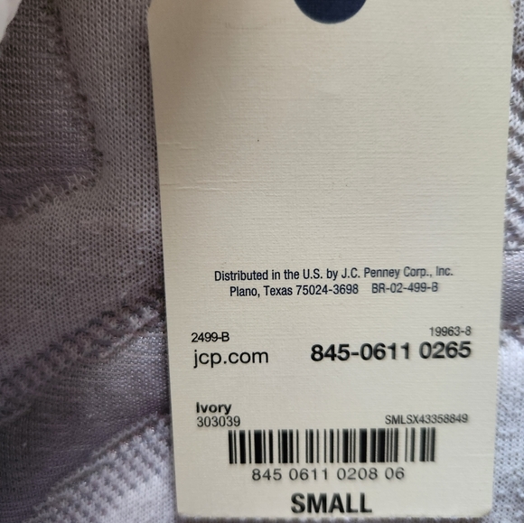 NWT  ST. JOHN'S BAY Ivory Puffer Vest Size Small - Picture 7 of 8